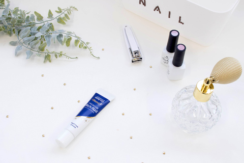 傷んだ爪を集中補修