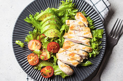 たんぱく質を多く含む食べ物を食べたいときは？