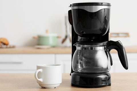 カフェイン・アルコールは摂りすぎないように