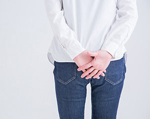 「痔（じ）」の原因・症状について解説