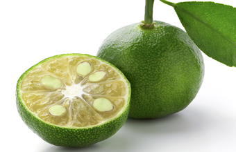 沖縄大宜味村産シークヮーサー果汁を使用